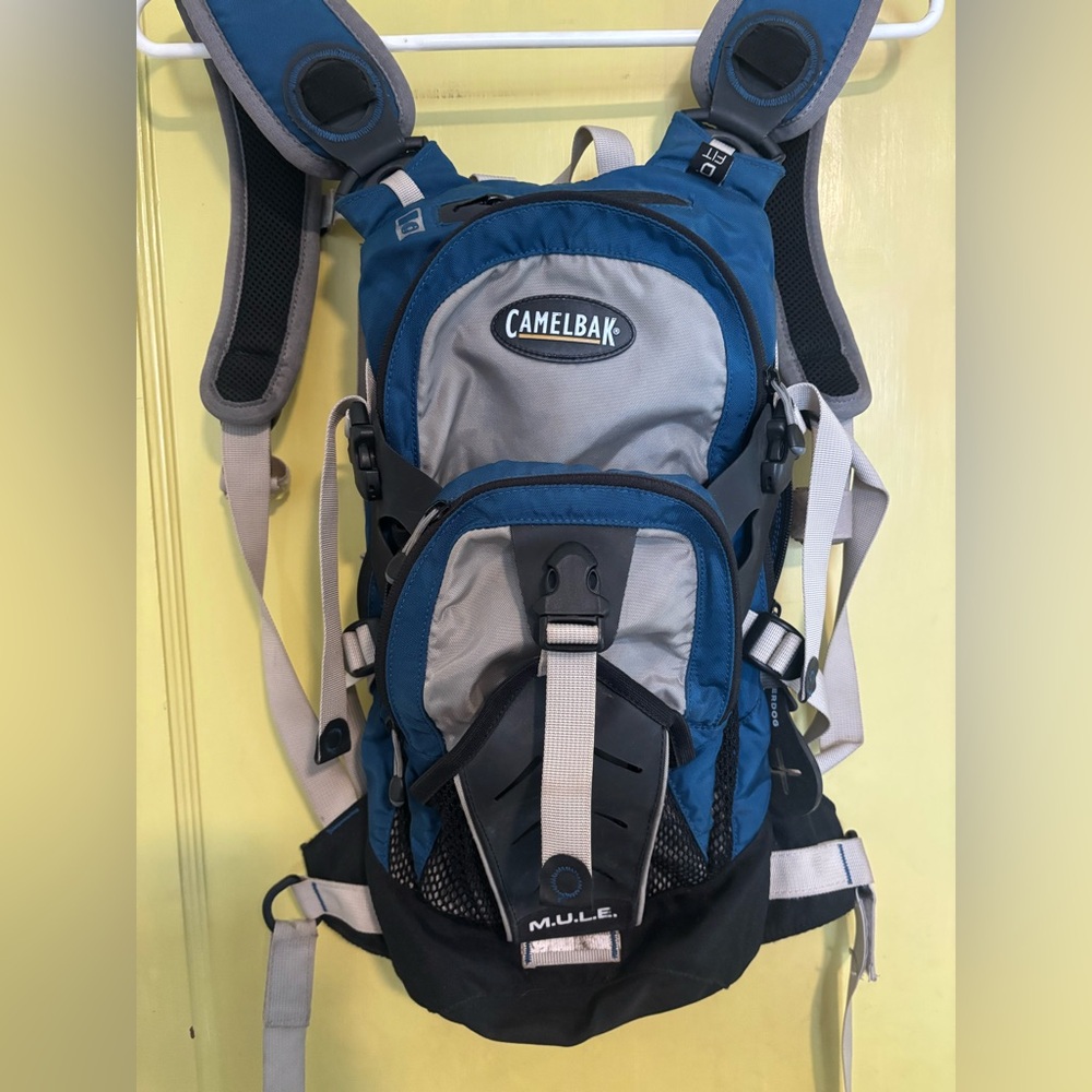 Camelback Hiking Backpack Mule Dry fit Air Director Outdoor Adventures nature